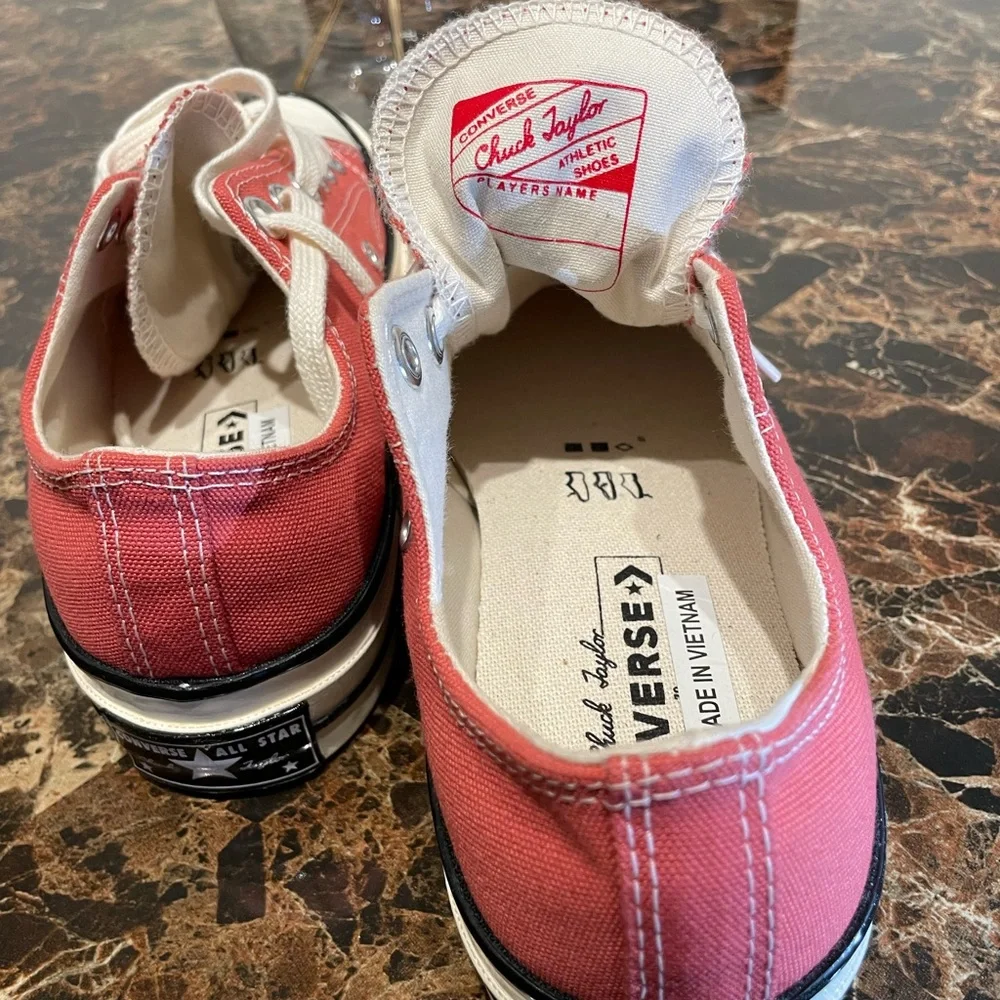 Converse Chuck Taylor’s Unisex Women’s Size 7 - Picture 6 of 8